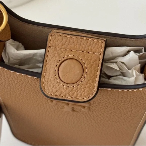 NWOT 👛👝 👜 #WOMENS #TORYBURCH THEA #LEATHER #CELLPHONE #CROSSBODY BAG IN TAN - Picture 7 of 7
